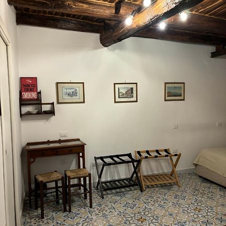 Zuccarella "Zuccherino"Nel Cortile Apartment เนเปิลส์ ภายนอก รูปภาพ