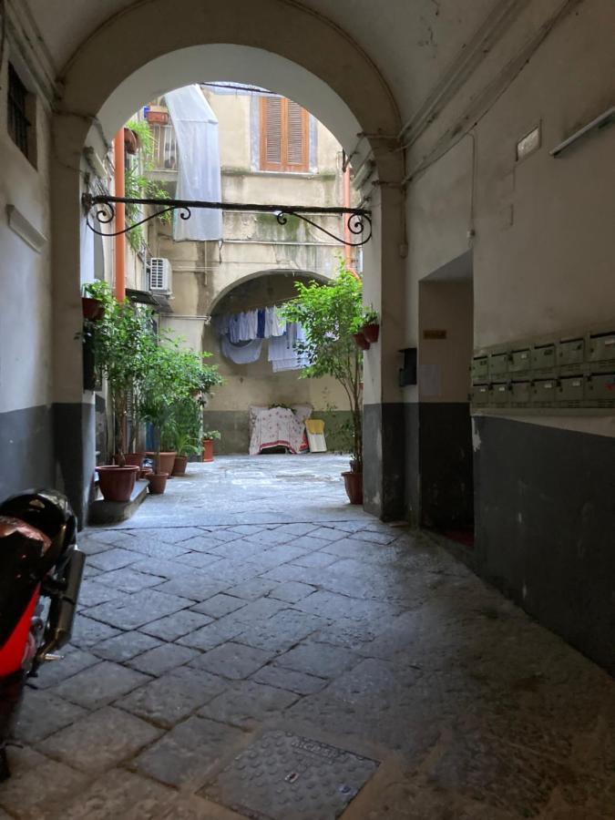 Zuccarella "Zuccherino"Nel Cortile Apartment เนเปิลส์ ภายนอก รูปภาพ